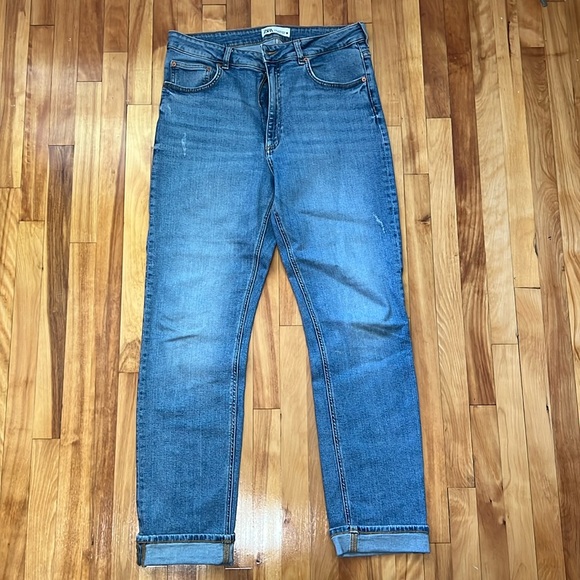 Zara Denim - ZARA STRAIGHT JEANS